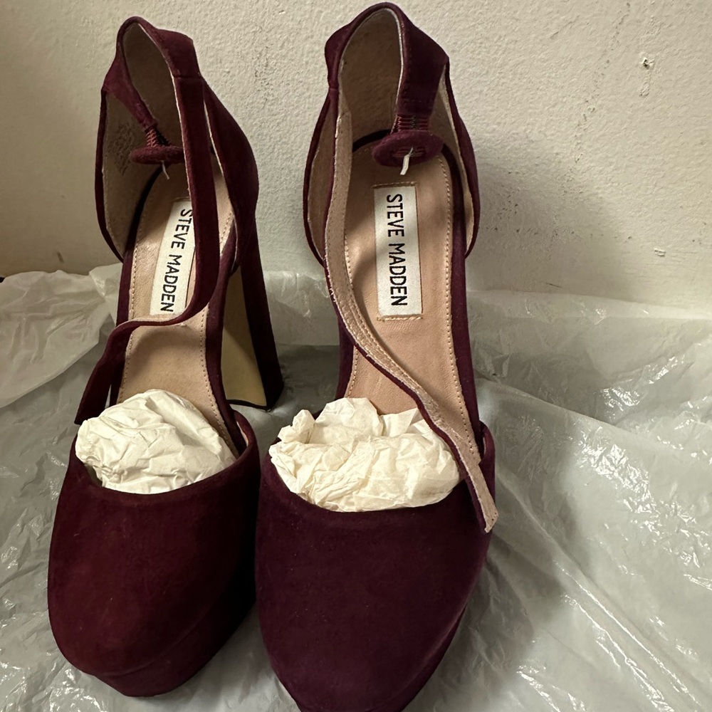 steve madden Red Burgundy Velvet suede pumps Heels Straps  5 Fall Platform
